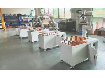 機器人料倉一體機——點陣式